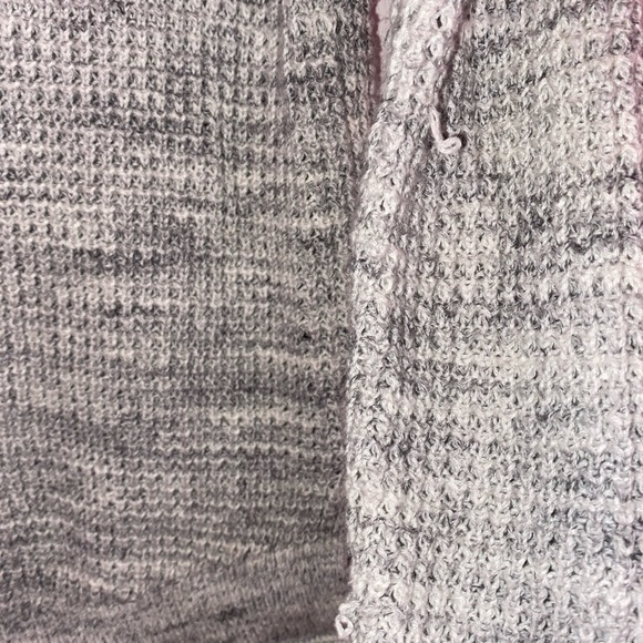 Hollister Knit Sweater - Picture 4 of 4